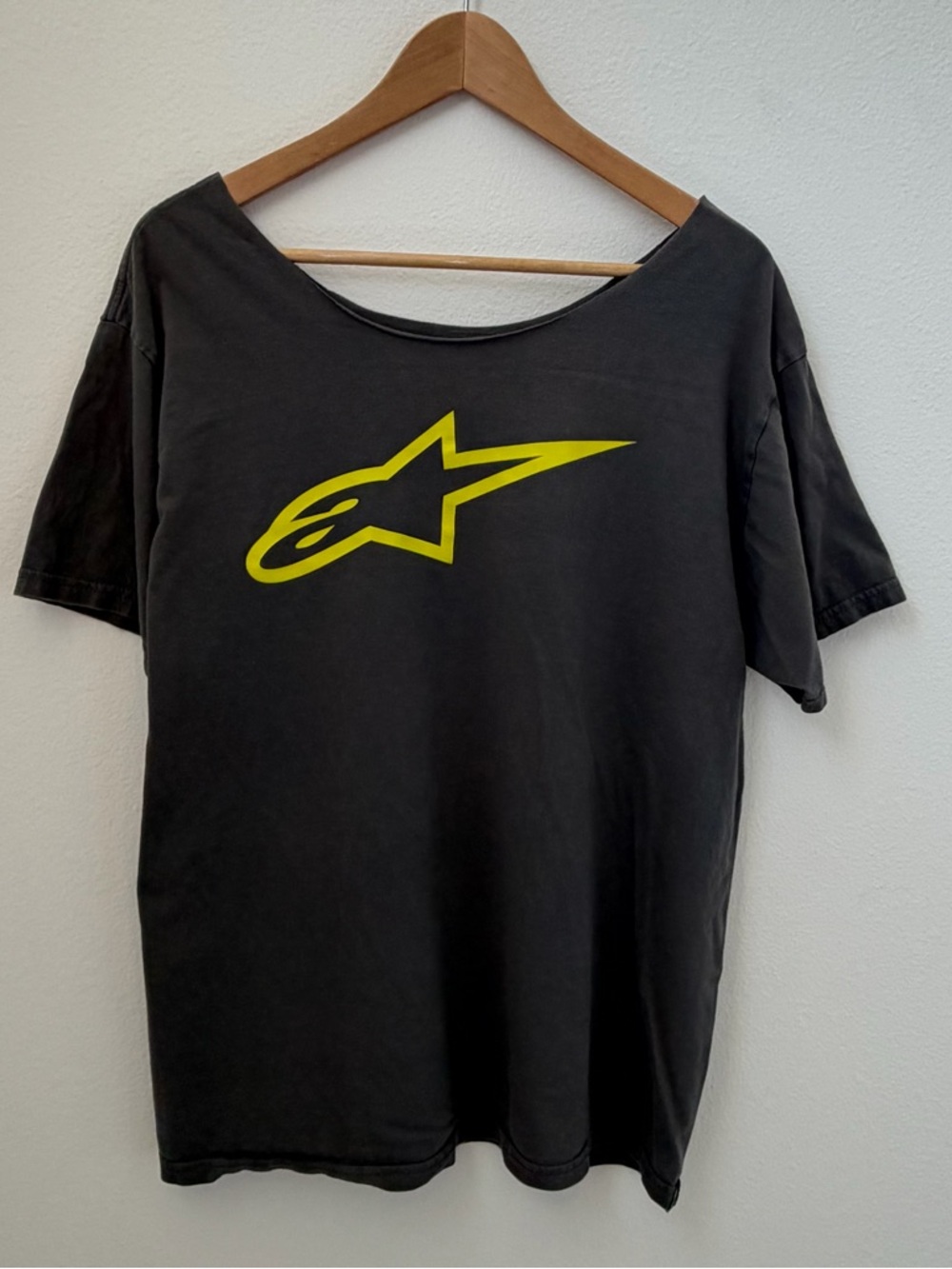 Alpinestars off-the-shoulder t-shirt
